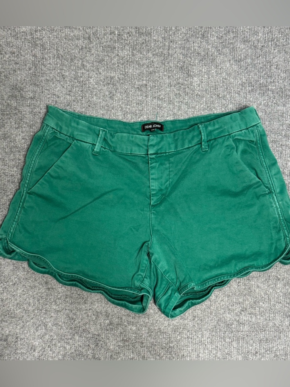 Dear John Hampton Scalloped Tulip Hem Shorts 30 Green Chino Coastal Preppy Chic